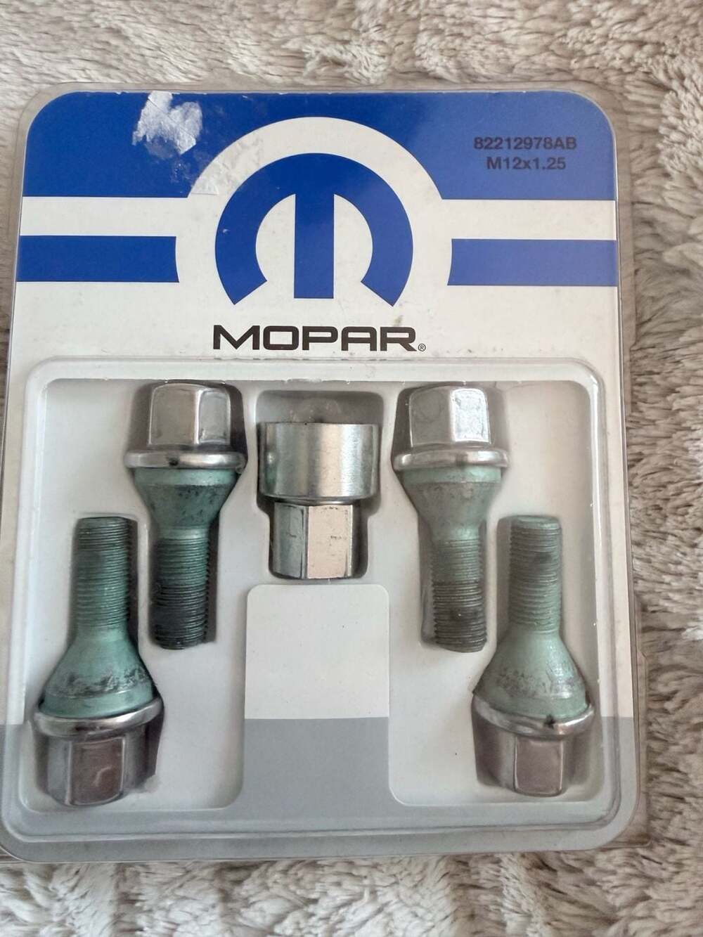 NEW Genuine OEM Mopar 82212978AB Wheel Lock Kit Jeep Dodge Chrysler